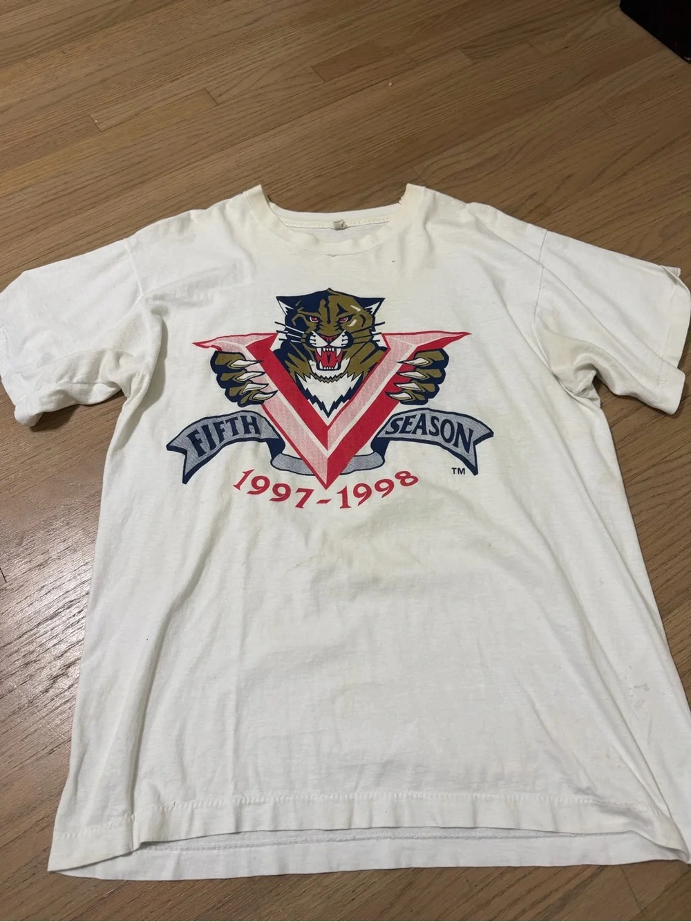 Vintage Screen Stars White Short Sleeve Tee with Red & Navy Graphic vintage 1997